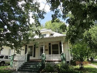2700 Prairie Ave photo 1