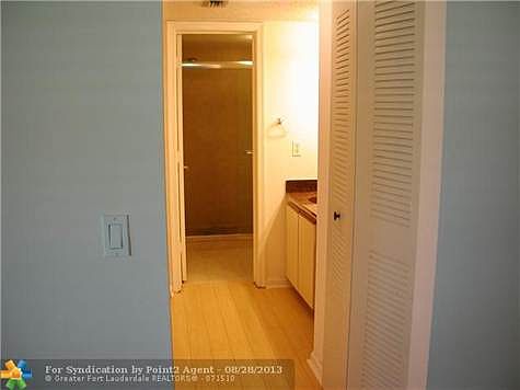 5th image of 105 Lincoln Ct #105