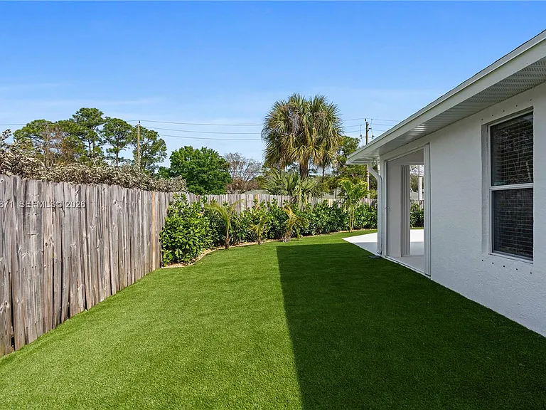 5923 Loxahatchee Pines Dr — Photo 74