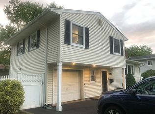 2545 New York Ave, Melville, NY 11747