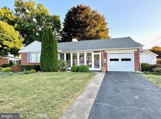 10 E Lincoln Ave, Robesonia, PA 19551