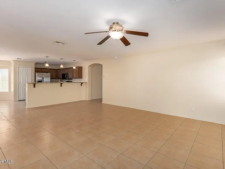 641 S 153rd Ln — Photo 10