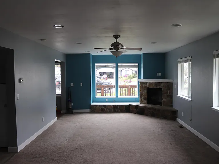 2157 SE Galeel Ct — Photo 3