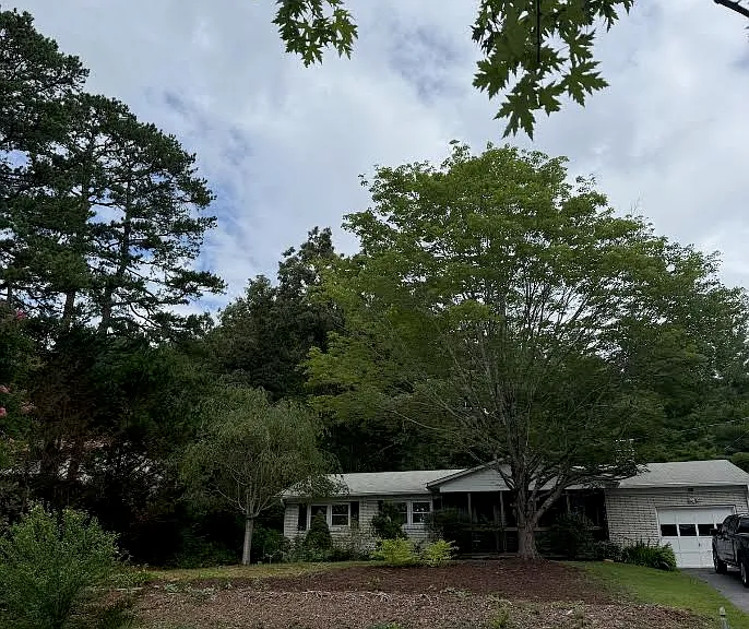 211 North Main Street, Weaverville, NC 28787