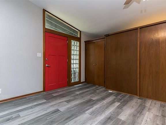4th image of 3806 Northwood Dr NE