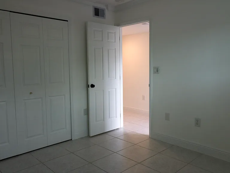 Cypress Way E — Photo 23