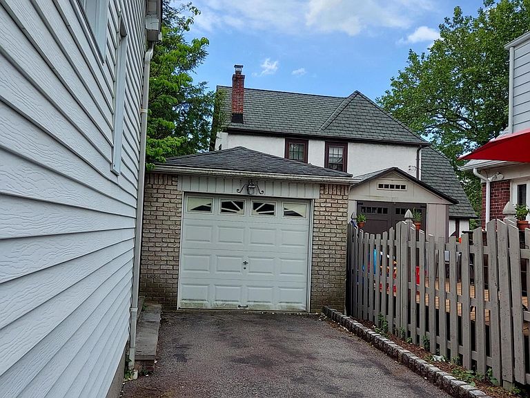 228 Henderson Ave Staten Island, NY, 10301 Apartments for Rent Zillow