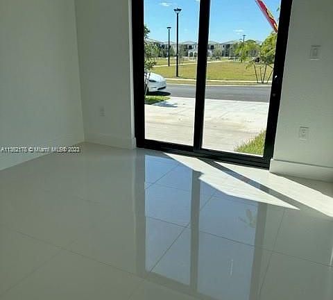 4th image of 234 NW 11th Ct #0