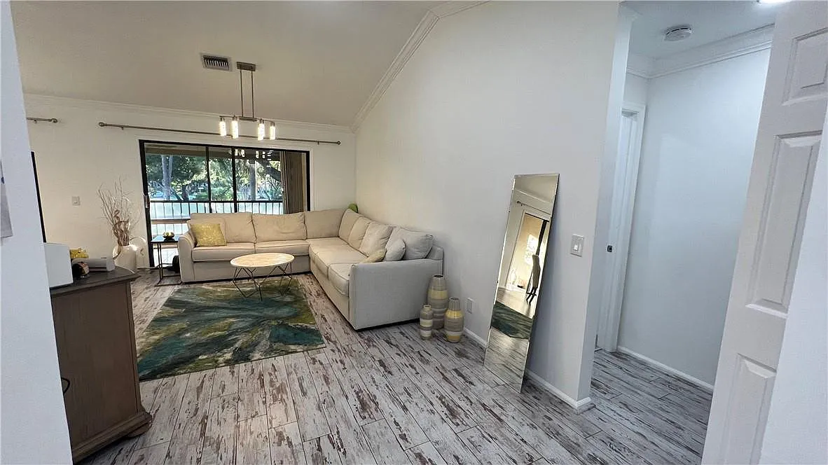2 bed, 2.0 bath, 1110 sqft, $2,750 — Photo 4