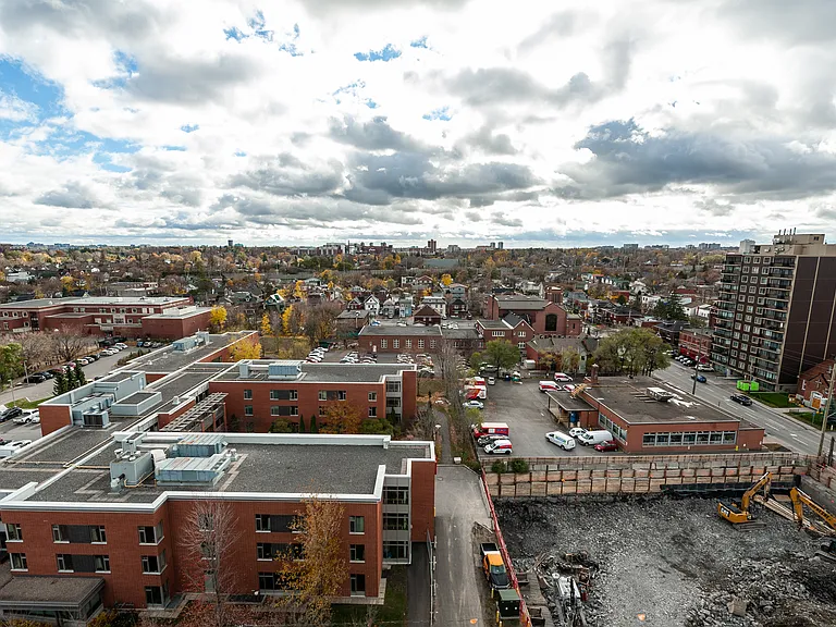 1161 Wellington St W — Photo 20