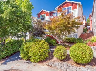 225 SW 105th Ter, Portland, OR 97225