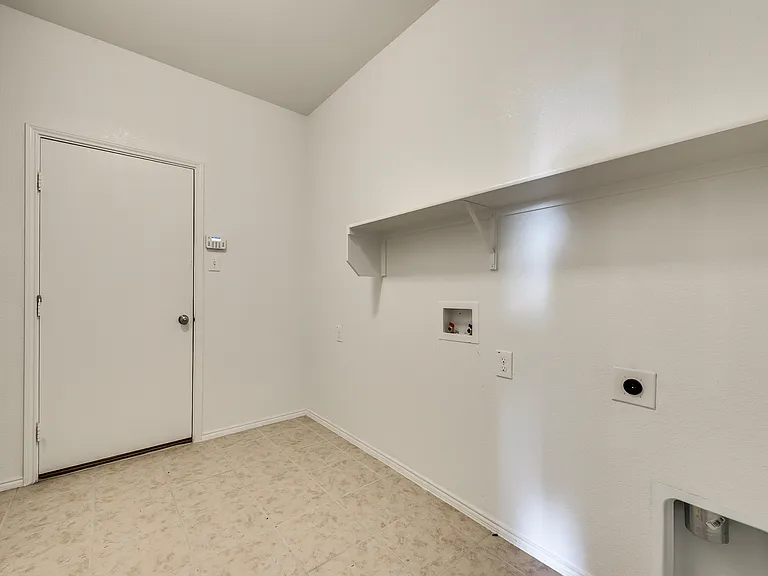2308 Bermont Red Ln — Photo 3