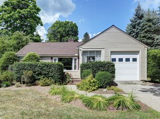 5 Blue Hill Rd, Great Barrington, MA 01230