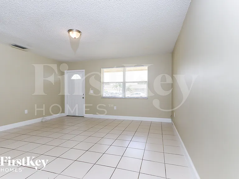 9341 NW 24th Pl — Photo 5