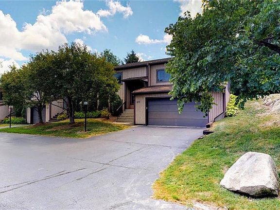 2nd image of 517 Montmarc Blvd