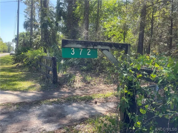 372 Vicki St, Inglis, FL 34449
