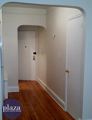 Rented by Plaza Real Estate Group | media 44