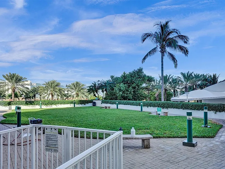 18201 Collins Ave #3309 — Photo 39