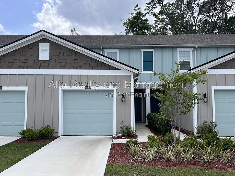 266 Aralia Ln