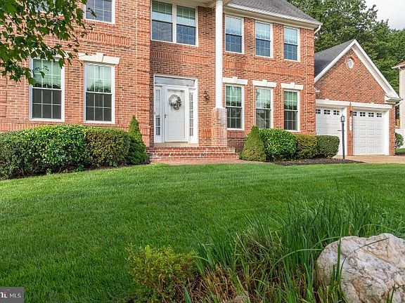 3rd image of 5891 Rhode Island Dr