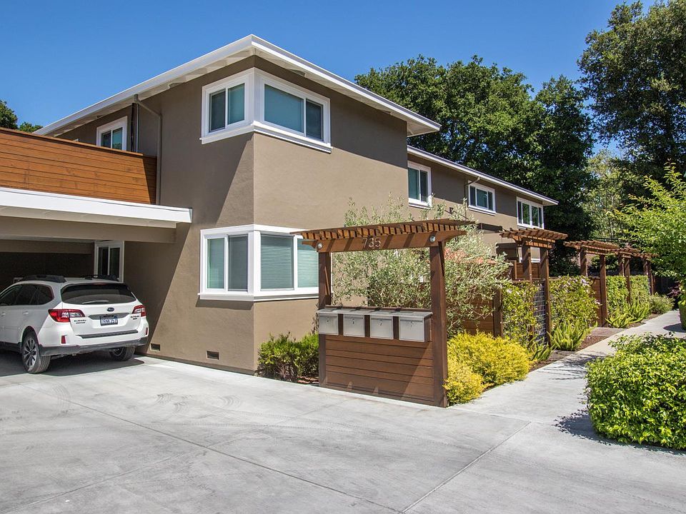 1st image of 735 Roble Ave APT 2