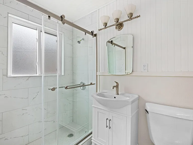 2401 E Warren Ave #10 — Photo 3