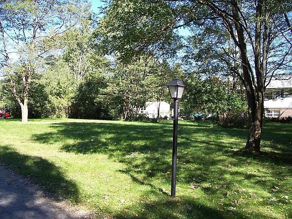 ...to reveal a beautiful front lawn.