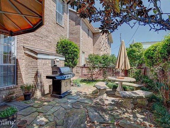 2807-briarhurst-park-houston-tx-building-photo(2)