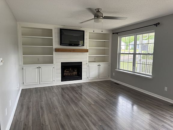 2nd image of 762 Acorn Dr