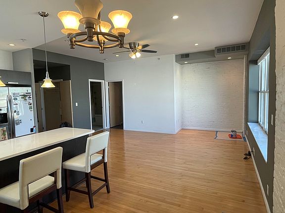 4th image of 201 Green St APT 4C