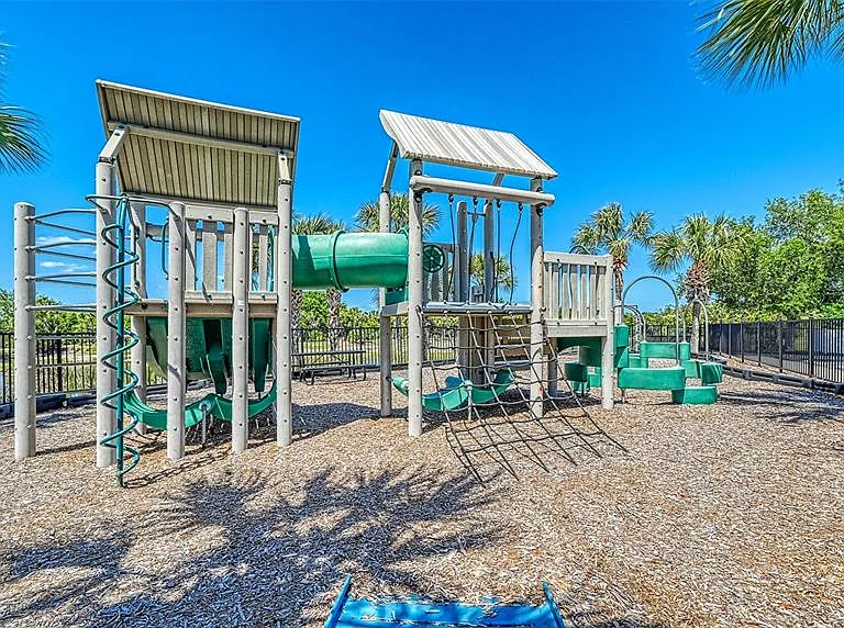 1424 Blue Horizon Cir — Photo 49