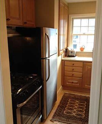 4th image of 723 Broad St