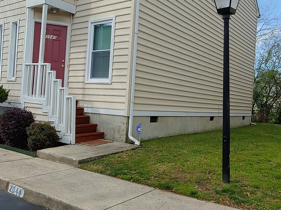 1st image of 2040 Elmhurst Ln