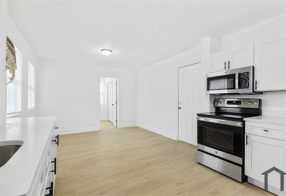 2nd image of 1761 19th St S APT 4
