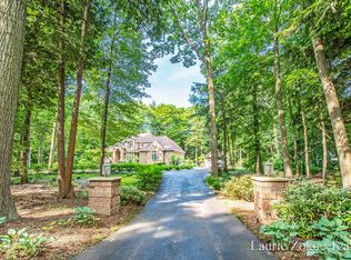 19291 Rosemary Rd, Spring Lake, MI 49456