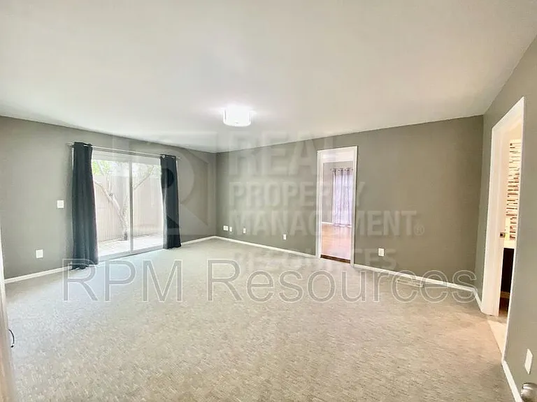 2614 NW 62nd St — Photo 26