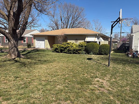 3rd image of 1931 Highland Ave