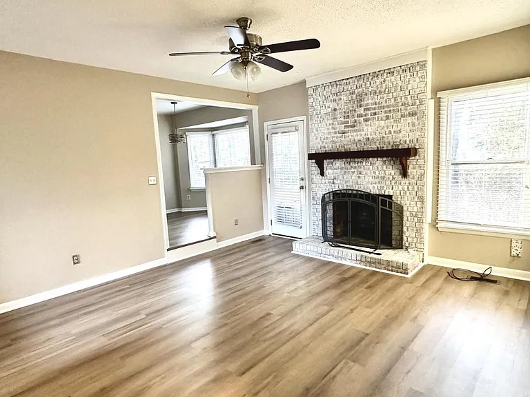 6716 Sandfield Ct — Photo 8