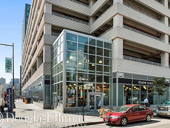 5th image of 4733 5th St