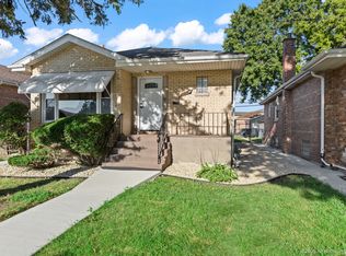 12334 S Loomis St, Calumet Park, IL 60827