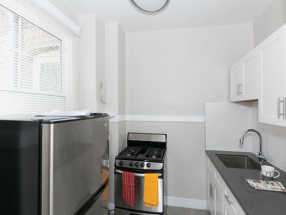 5th image of 920 Leavenworth St #306
