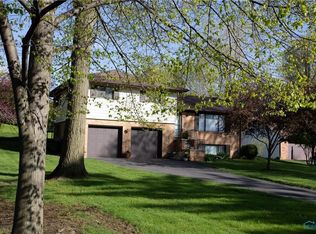 392 S River Rd, Waterville, OH 43566