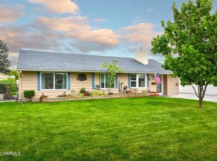 1207 S 2nd Ave, Yakima, WA 98902
