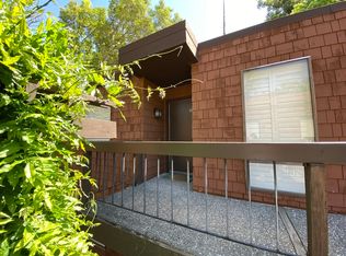 802 Woodside Ln E UNIT 11, Sacramento, CA 95825