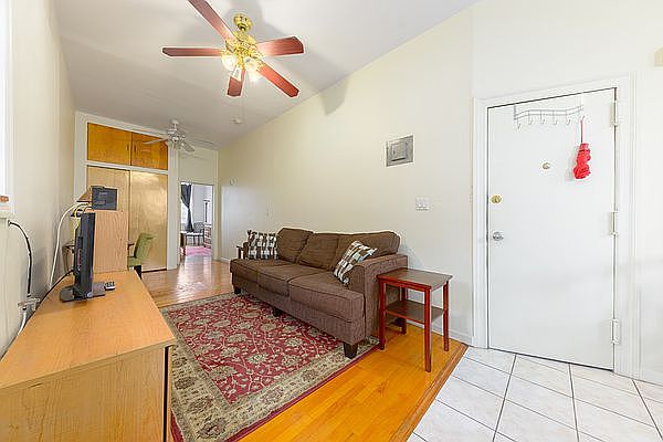 1st image of 2311 41st St APT 2R
