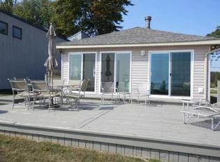 349 Killarney Beach Rd, Bay City, MI 48706