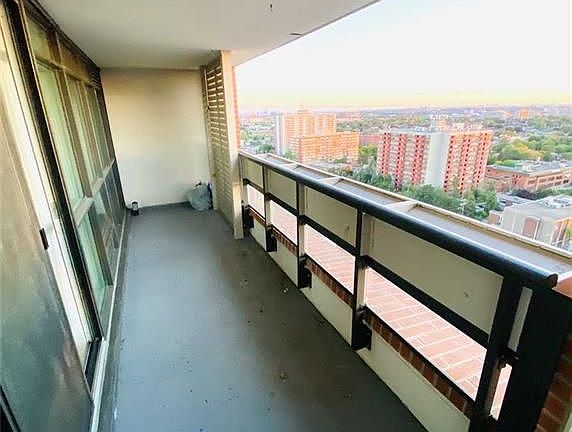 3rd image of 800 Lawrence Ave W #1818