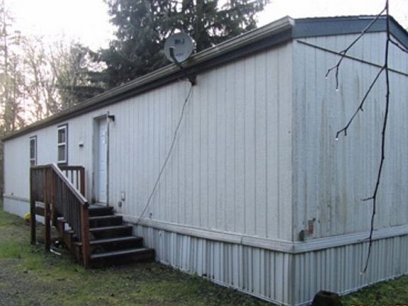 3rd image of 272 Tanglewood Dr