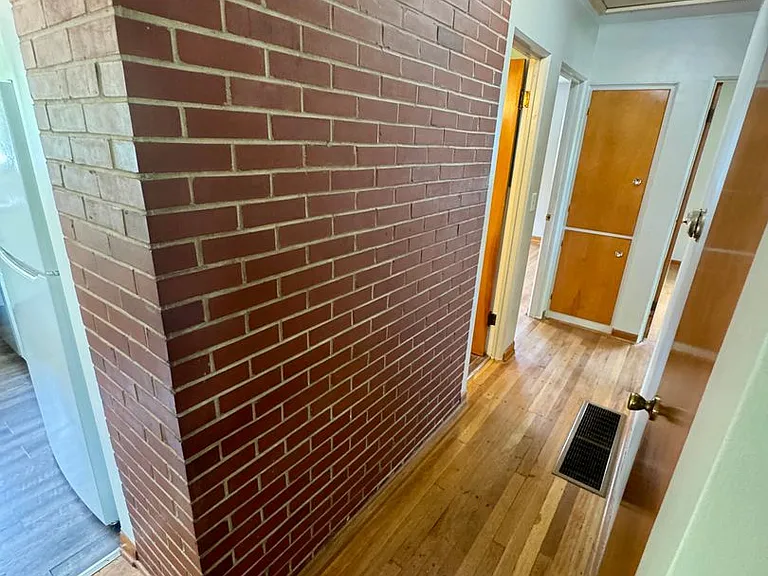 2562 Bristol Rd — Photo 22