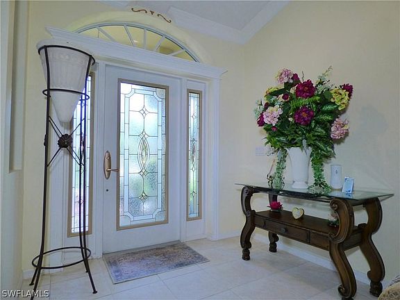 5th image of 305 SE 21st St